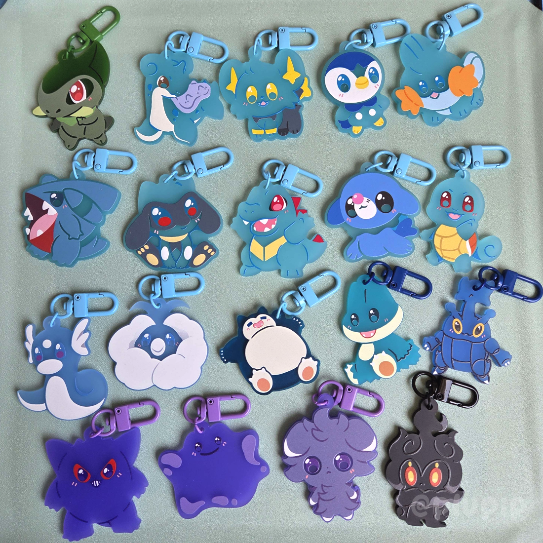 [ON-HAND] Frosted Keychains