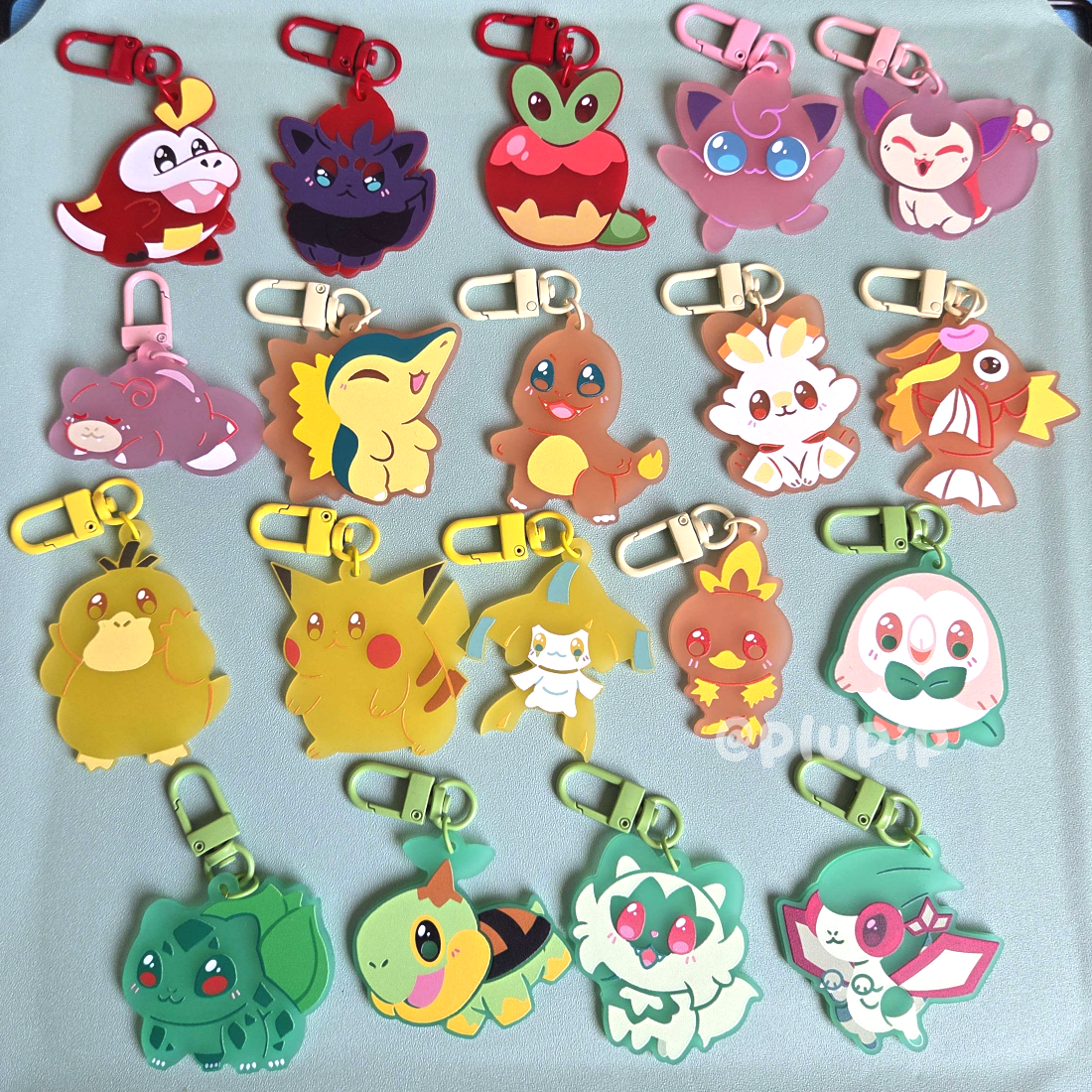 [ON-HAND] Frosted Keychains